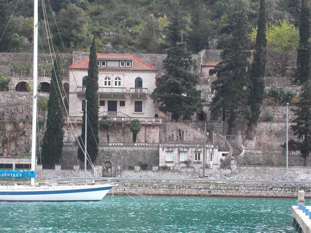 Magnifique palais en 1ère ligne de mer à Dubrovnik près du port de plaisance de luxe 