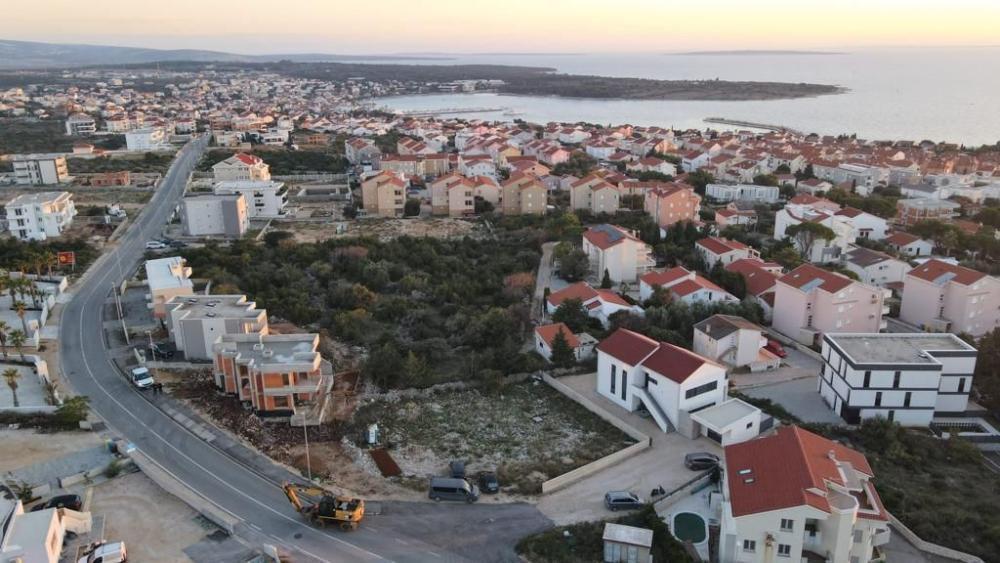 Villetta mitoyenne avec piscine à Novalja, Pag, à 500m de la mer 