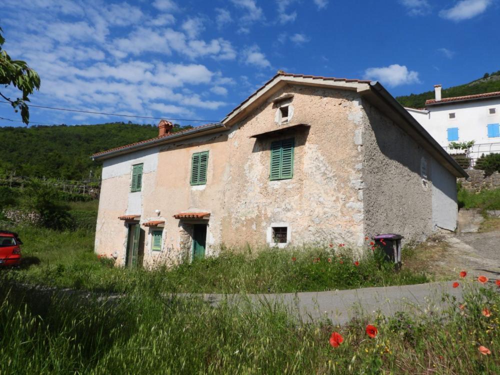 Nice house for renovation in Brseč, Mošćenička Draga 