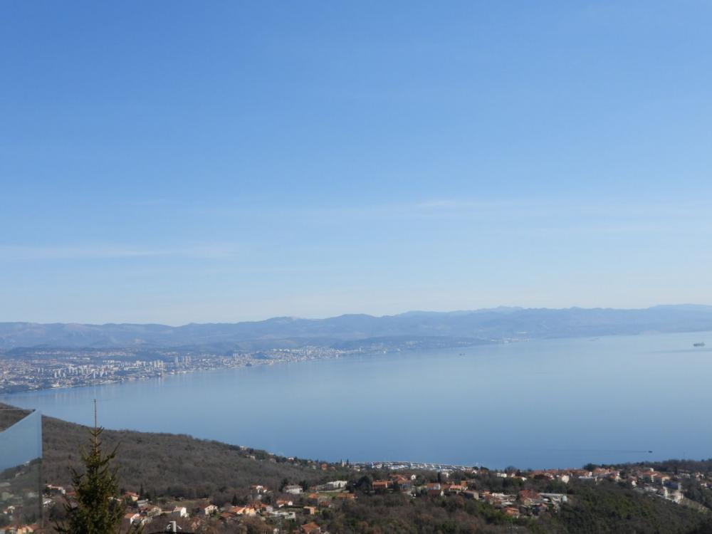 Grundstück von 9000 m² in Poljane, Opatija, mit Panoramablick auf das Meer! 