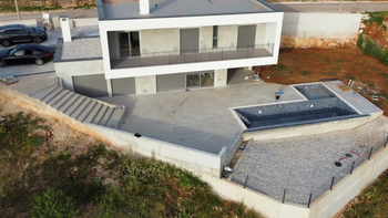 New modern design villa in Svetvincenat 