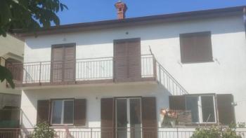 House for sale in Valdebek district of Pula 