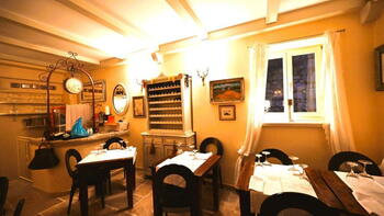 Lokal biznesowy restauracji w Rovinj, 50 metrów od morza 