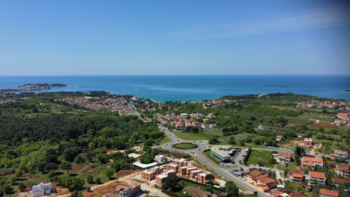 Luxuriöse Villa mit Garten- und Meerblick in der Region Porec 