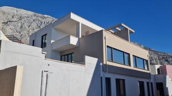 New villas in Veliko Brdo, Makarska 