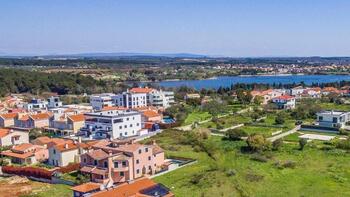 Appartement de luxe avec piscine à Medulin à seulement 350 mètres de la mer 