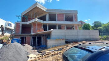 Modern villa with sea view and swimming pool in Crikvenica under construction 