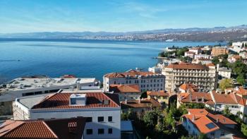 Outstanding stylish apartment in an exclusive location in Opatija, only 200 meters from the sea 