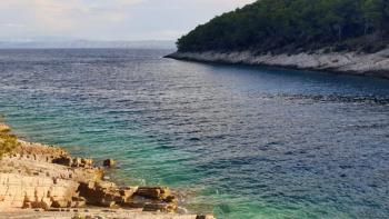 Building land on Korcula island in Vela Luka -1st row to the sea 