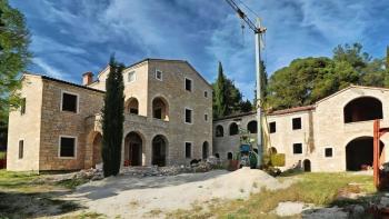 Magnificent stone villa in Rovinj area 