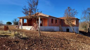 Villa neuve et confortable à Tinjan, au cœur de l'Istrie 