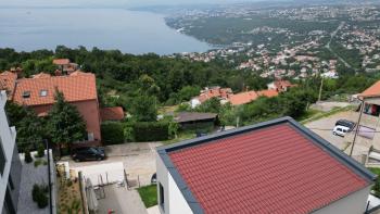 Maison avec de superbes vues sur la mer à Bregi, Matulji, à vendre 