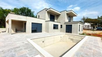 Neubau! Eine Villa mit Pool in der Nähe der Stadt Labin, zu verkaufen! 