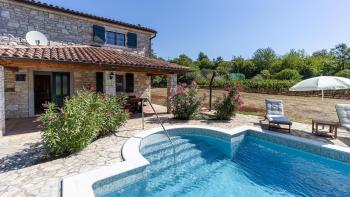 Detached stone villa with swimming pool in Labin area, for sale 