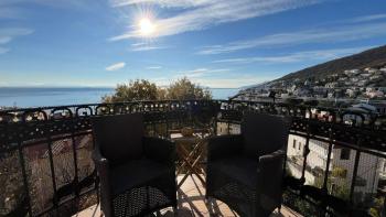 Discounted! Apartment with a beautiful view of the sea in Opatija, for sale 