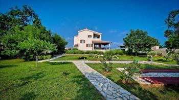 Comfortable Istrian style villa with a swimming pool and a spacious garden 