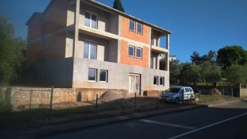 Apart-house with 5 apartments in Malinska, 500m from the sea 