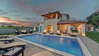 Beautiful villa in Marčana, with wellness and pool 