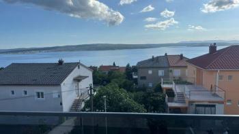 Apartment with 2 bedrooms in Crikvenica, nice open sea views 