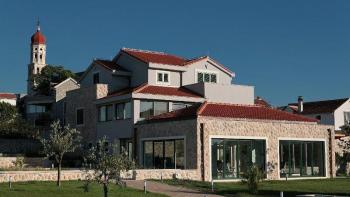 Huge estate of 3000 m2 with two luxury villas just 50 meters from the sea on Murter, Sibenik area 