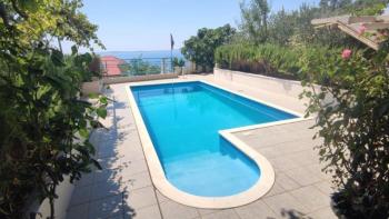 Villa for sale in Podstrana, great investment 