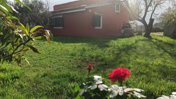 Detached house in Pula, for sale 