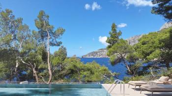 Truly unique new modern villa on the 1st line to the sea on Hvar island, for sale 