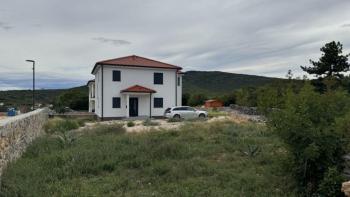 New house in Vrbnik, just 1 km from the sea, for sale 