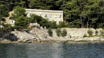 Unique 1st line hotel for modernization on Solta island, for sale 