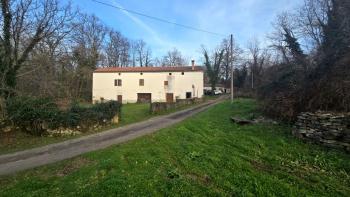 Estate with two detached stone houses in Labin area, for sale 