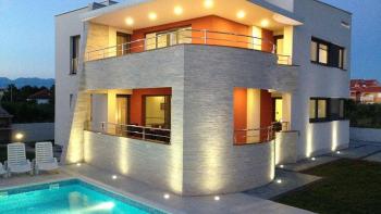 Rare modern villa in Zadar with sea views and swimming pool, 120 meters from the sea only 