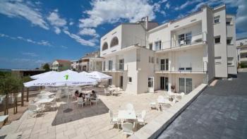 Apart-hotel by the beach on Pag, Novalja 