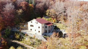 A unique property in the heart of a nature park of Ucka mountain with panoramic sea views! 