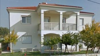 Apart-house of 4 apartments for sale in Zambratija, Umag, with sea views, just 400 meters from the sea 