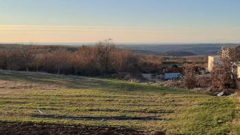 Terrain à vendre dans la région de Visinada près de Porec 