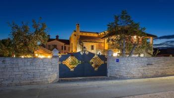 Beautiful stone villa in Sveti Petar 