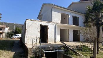 Attached house under renovation 235m2, Krk 