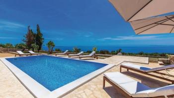 Impressive stone villa in Zadar area just 80 meters from the sea! 