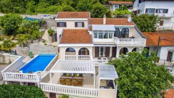 Villa à Matulji sur Opatija avec vue sur la mer bleue de Kvarner 