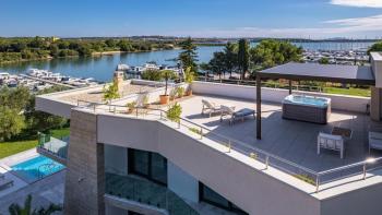 Outstanding new ultra-modern seafront villa in Medulin, right opposite yachting piers 