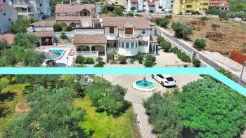 Urban land plot for sale in Vodice, 900 meters from the sea 