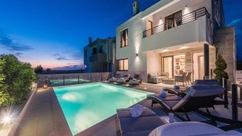 New modern villa near Zadar in Privlaka 700 meters from the sea 