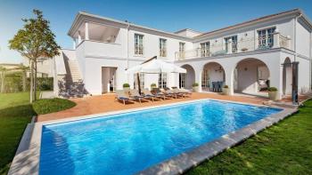 5***** gated community in Porec area offers luxury mansion 