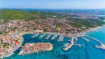 Terrain urbain à vendre dans la région de Tribunj 