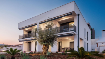 Luxury apart-house of 4 apartments in Sveti Filip i Jakov, Zadar area 