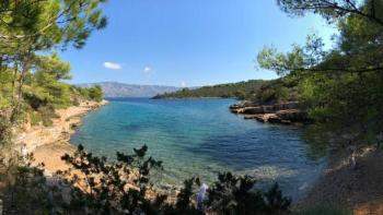 Magnifique terrain à Hvar - belle baie 