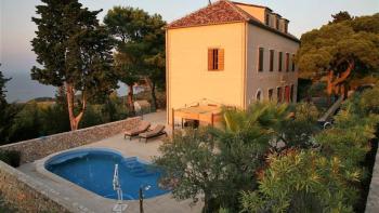 Wonderful stone villa on Vis island 