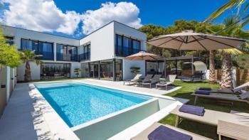 Magnificent new villa in Medulin, 1,4 km from the sea 