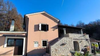 Stone house with tavern in Pazin 