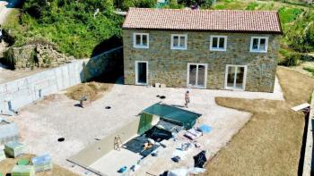 Beautiful Istrian stone house with a view of the sea in Momjan 